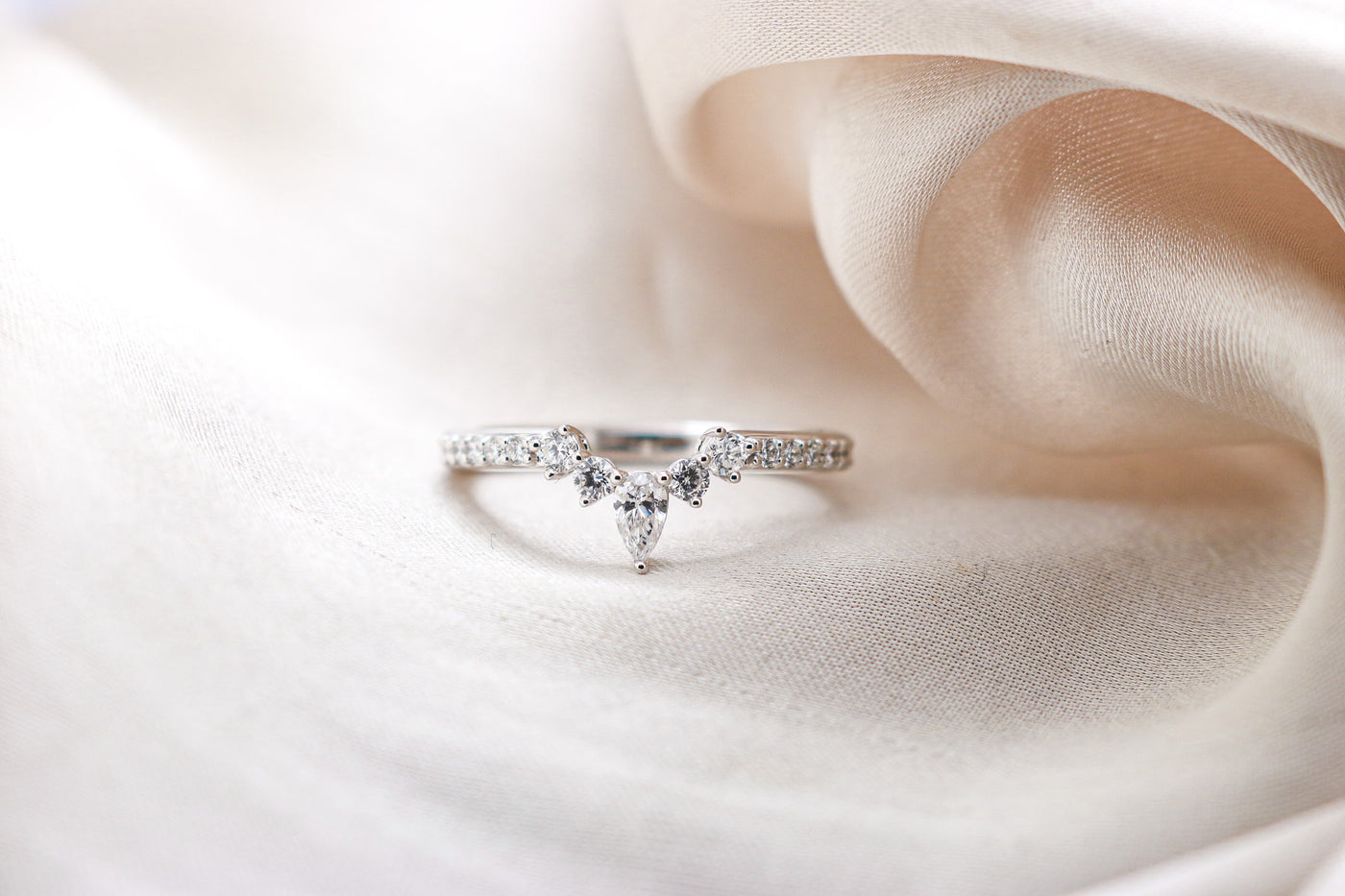 18ct WG Nat Dia TDW = .37ct E/F SI Natural Earth Mined Diamonds Wedding Ring