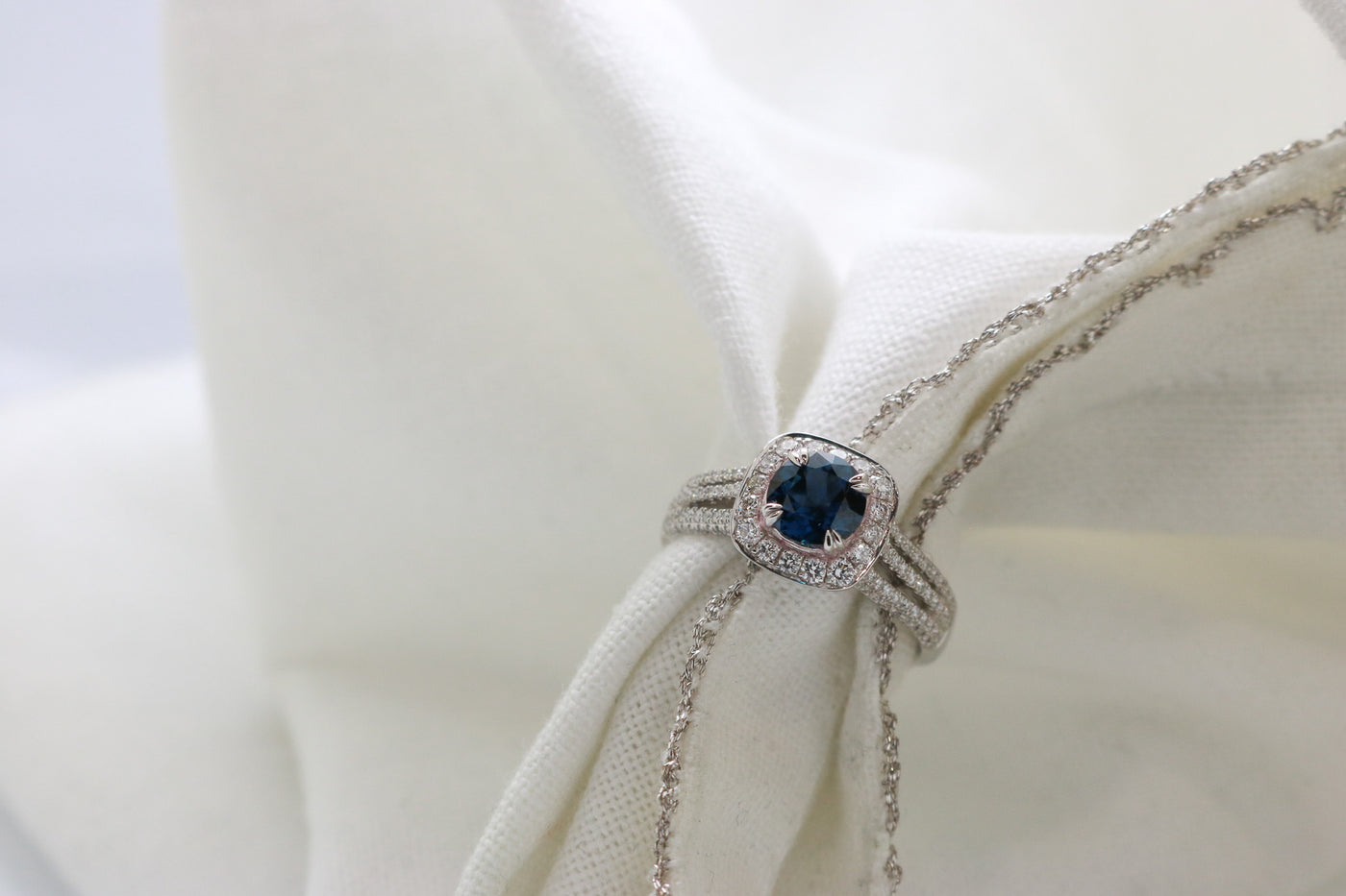 1.06ct Inverell Sapphire Ring