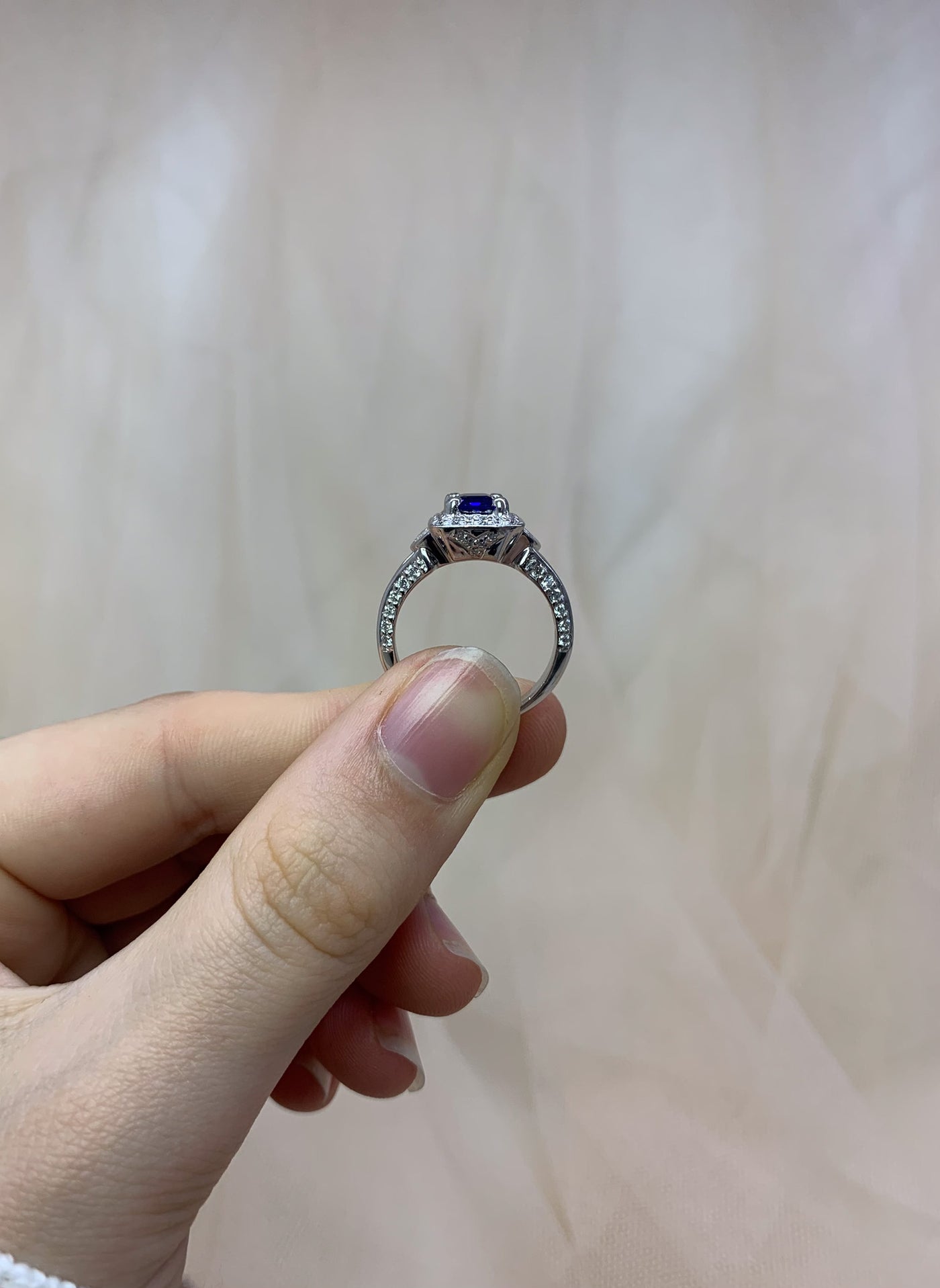 1.04ct Ceylon Sapphire and Diamond White Gold Ring