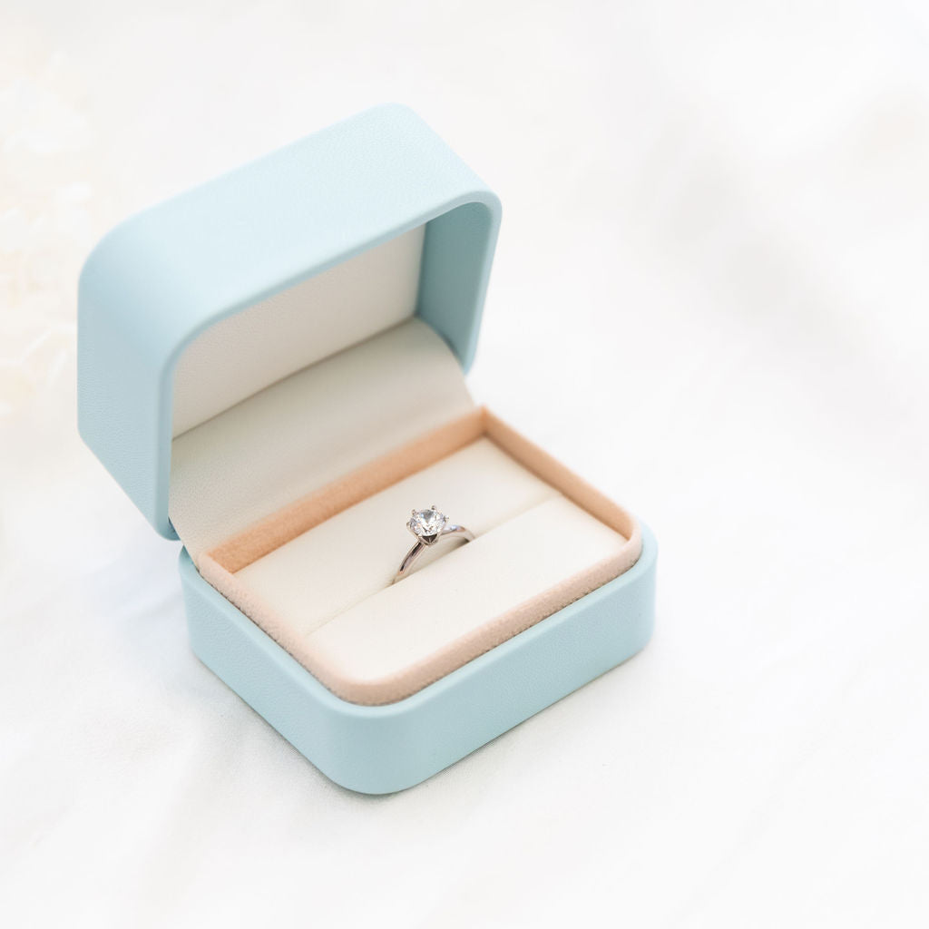 Blue wedding ring box | Honestweddingadvice.com