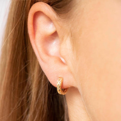 9K Yellow Gold 2.5mm x 12mm Diamond Cut Pyramid Creole Earrings