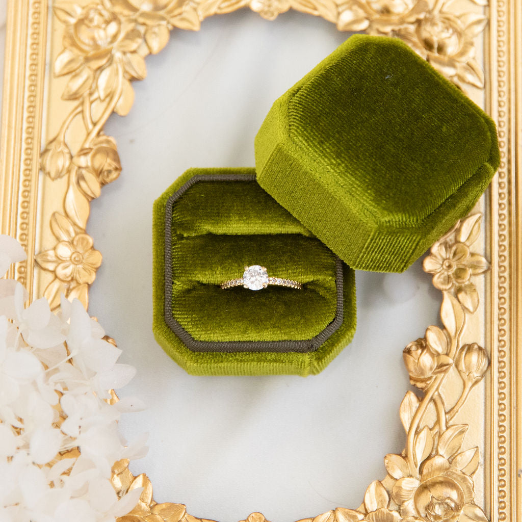 Yellow ring box hotsell