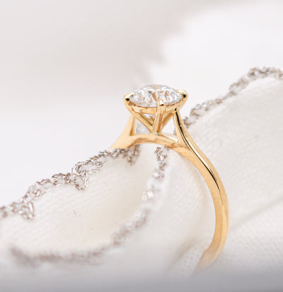 One Carat Solitare  Lab Grown Diamond Ring 18ct Gold
