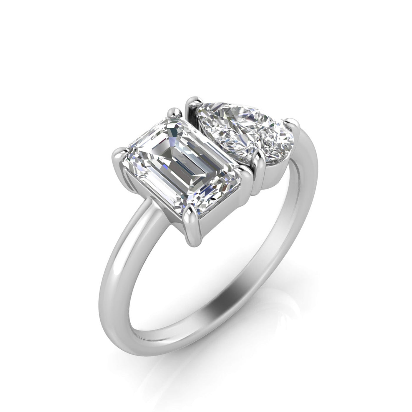 side view Toi et moi diamond engagement ring 