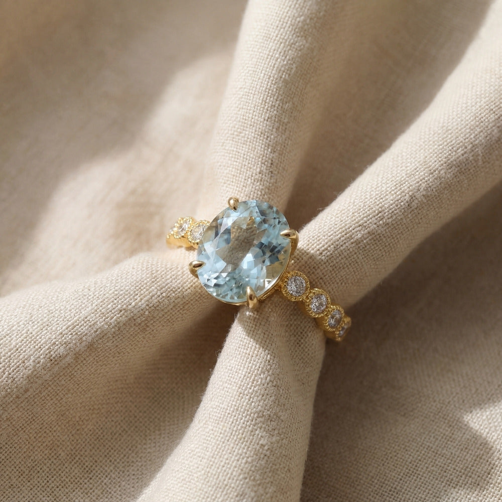 oval aquamarine diamond ring