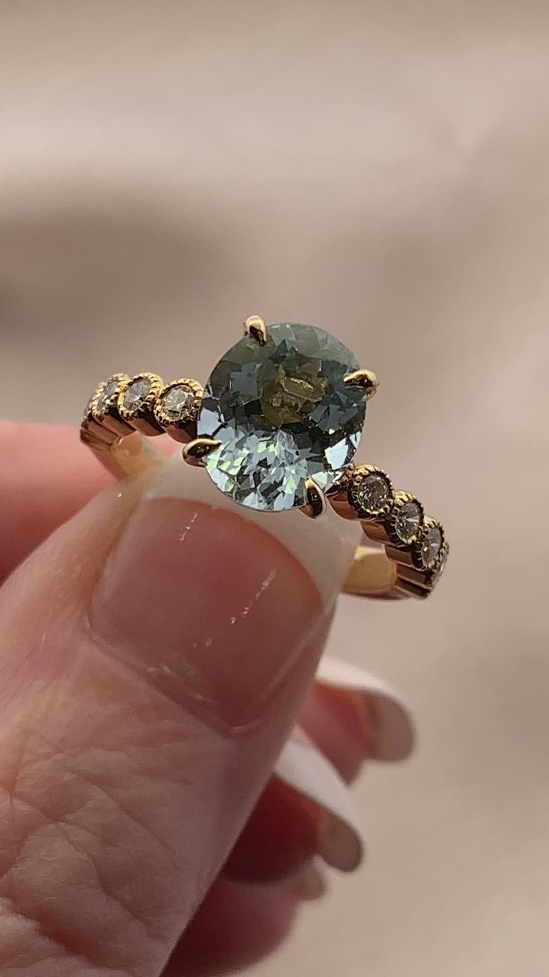 AQUAMARINE & DIAMOND RING