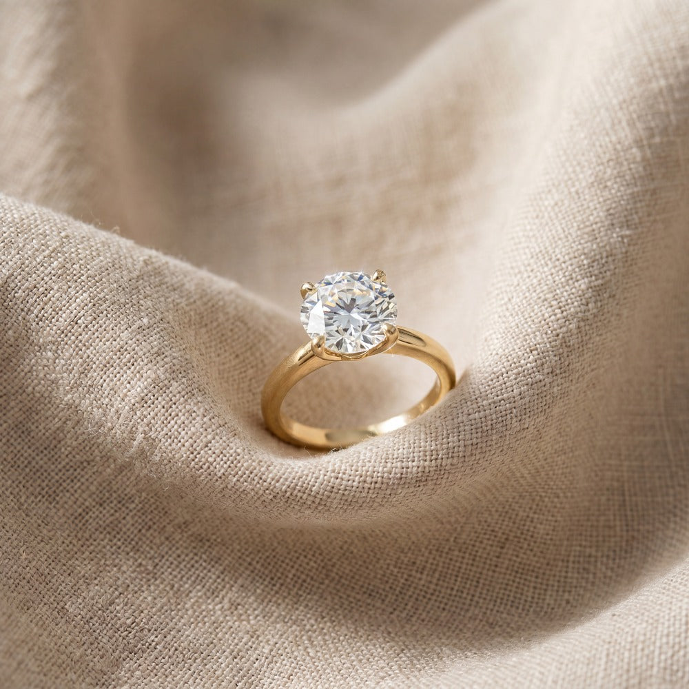 round diamond 1 carat engagement ring