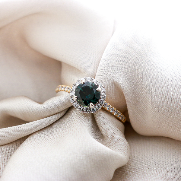 sapphire parti engagement ring  yellow gold 
