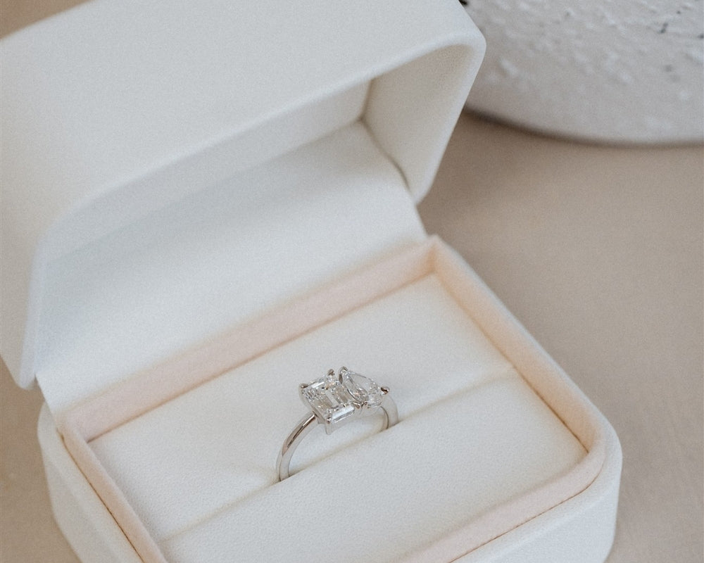 toi-et-moi-engagement-ring