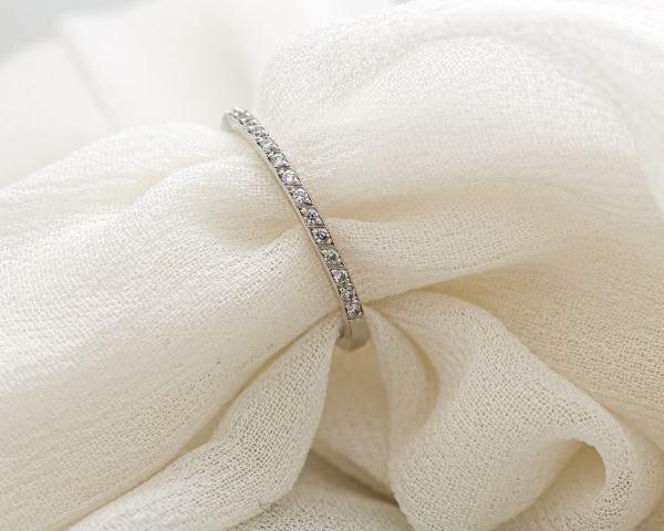 18ct White Gold DIA 19 = .095ct E/F SI Ring